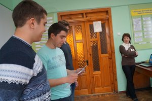 Святкування першого квітня на факультеті менеджменту