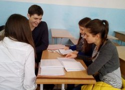 Бліц-турнір « «За» та «проти» державного регулювання зовнішньоекономічної діяльності»