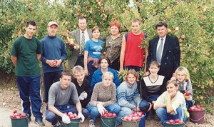 На практиці зі збору врожаю в ННВВ УНУС