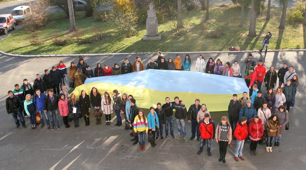 Студенти Уманського НУС приєдналися до Всеукраїнської акції  «Ланцюг миру»
