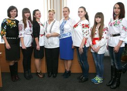 В Уманському НУС пройшла виставка «Дивосвіт розписів»