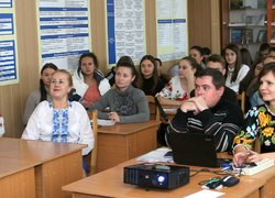 В Уманському НУС пройшла виставка «Дивосвіт розписів»