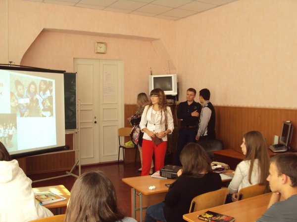 Студенти Уманського НУС розповіли про рідний ВНЗ школярам