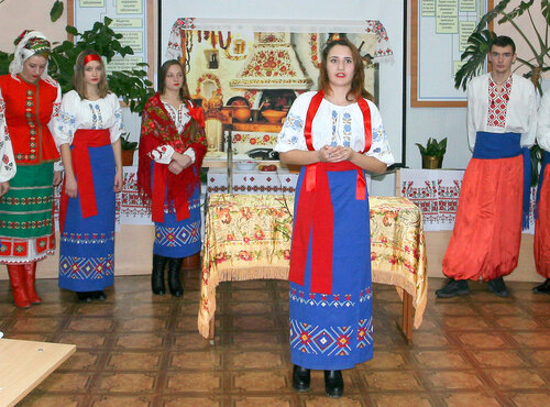 Допоки Ви бороните кордони, ми збережемо Україну тут!