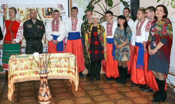 Допоки Ви бороните кордони, ми збережемо Україну тут!