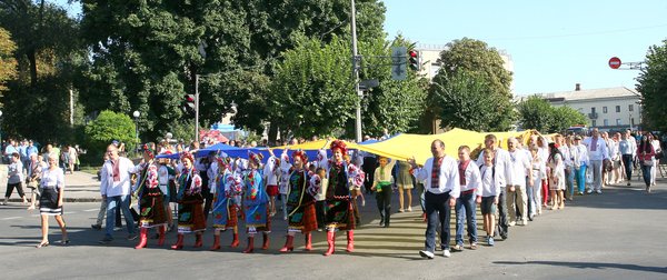 Україна є, Україна завжди буде, нікому не зламати наш народ!