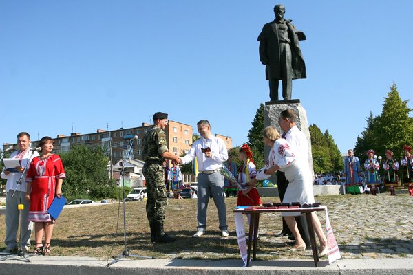 Україна є, Україна завжди буде, нікому не зламати наш народ!