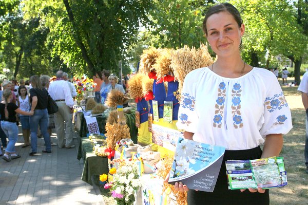 Україна є, Україна завжди буде, нікому не зламати наш народ!