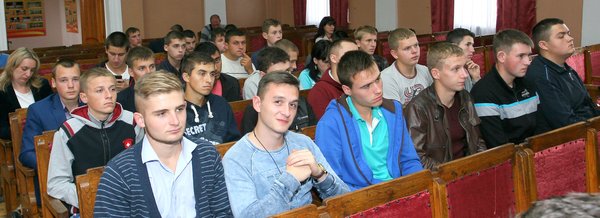 Першокурсники знайомляться з керівництвом університету