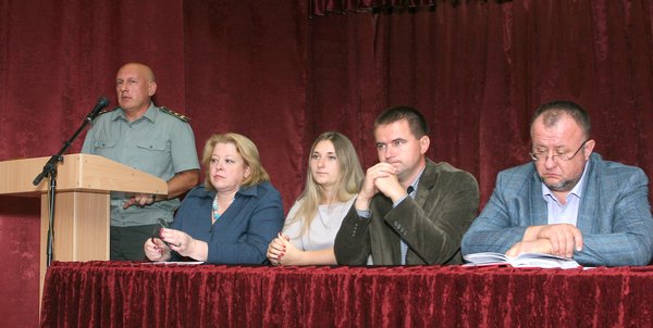 Першокурсники знайомляться з керівництвом університету