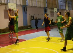 Товариська зустріч команд з баскетболу