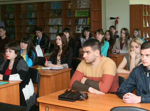 Для студентів Уманського НУС відбувся ярмарок вакансій
