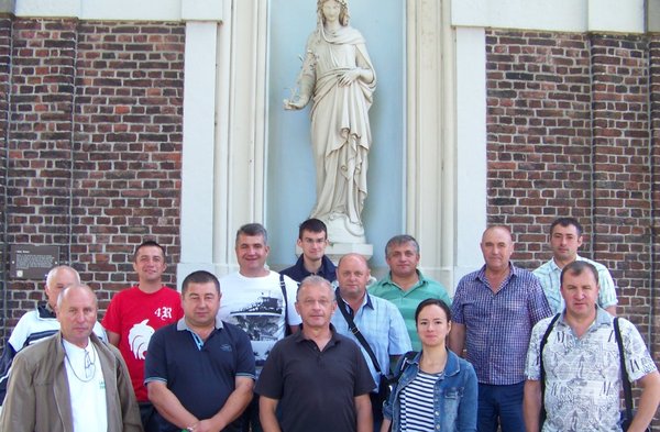 Учасники семінару, крайній зліва - організатор семінару, голова Асоціації Анатолій Чорний, у центрі - модератор Петер ван Аркел