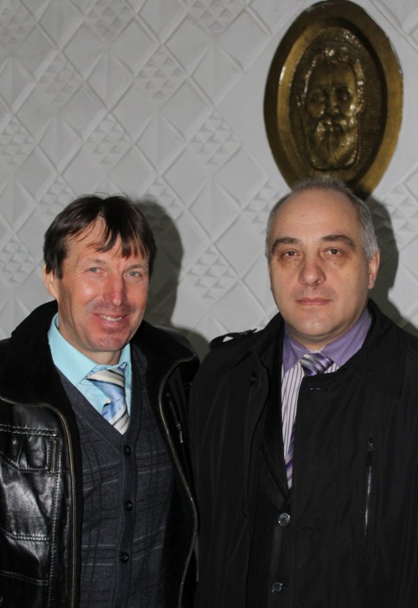 Члени журі теоретичного туру доценти Володимир Сіленко, НУБіПУ  і Сергій Вдовенко, Вінницький НАУ (зліва – направо)