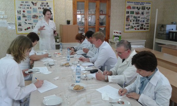 Робота дегустаційної комісії Уманського НУС