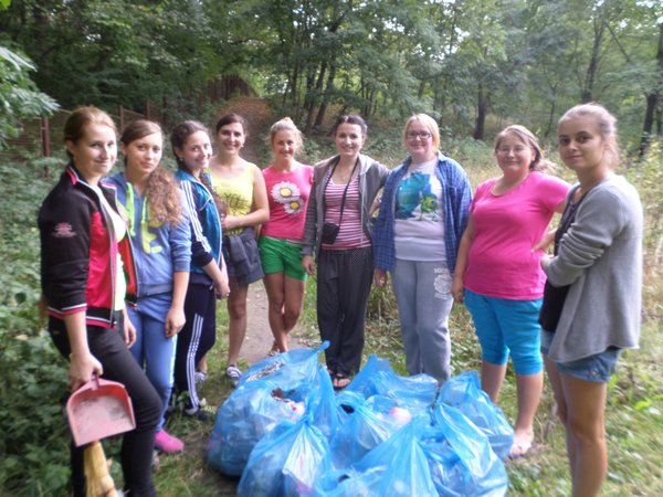 Вмієш гарно відпочивати – вмій  за собою і прибрати!