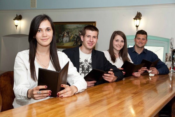 Літня навчально-виробнича практика  на базі готельно-ресторанного комплексу «Фортеця» та турагенцій м. Умань