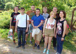 Захисники рослин на практичному занятті в саду