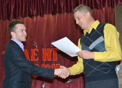 Олександр Гочаренко, «золотий голос» факультету, учасник народного самодіяльного колективу пісні і танцю «Хлібодари», учасник гурту «Краяни», «Кращий студент  факультету – 2014, 2015 рр.»