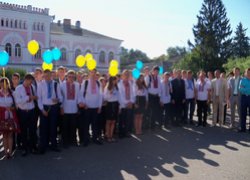 Студенти факультету на урочистій лінійці