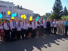 Студенти факультету на урочистій лінійці