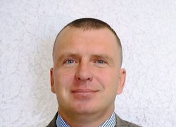 Балабак Олександр Анатольович Кандидат сільськогосподарських наук, завідувач відділу репродуктивної біології рослин та впровадження Національного дендрологічного парку «Софіївка» НАН України