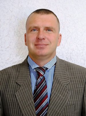 Балабак Олександр Анатольович Кандидат сільськогосподарських наук, завідувач відділу репродуктивної біології рослин та впровадження Національного дендрологічного парку «Софіївка» НАН України