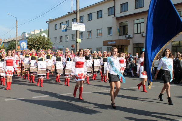 «Хлібодари» віншували Умань з ювілеєм