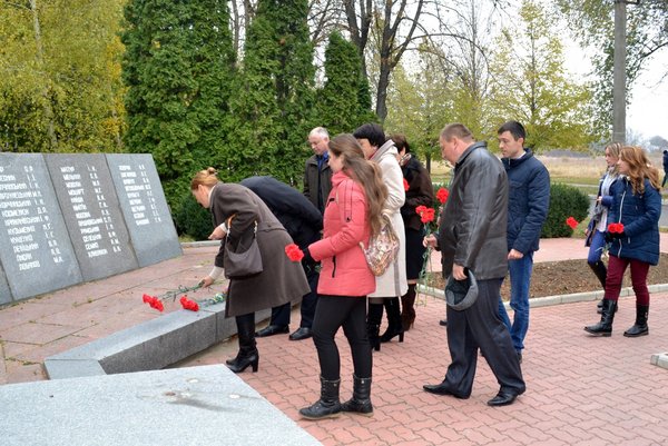 Збережемо пам'ять про подвиг попередників заради майбуття наступних поколінь!