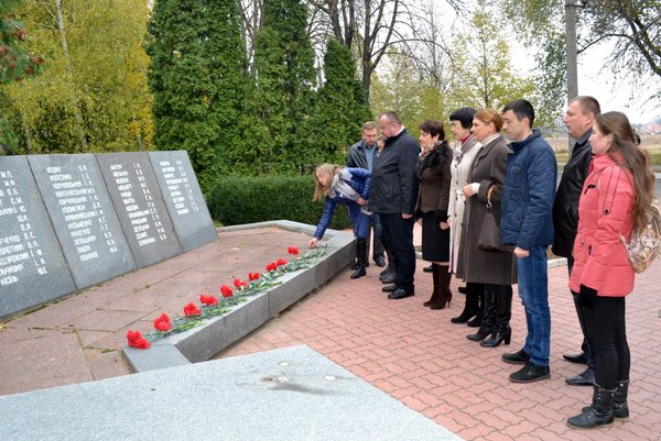 Збережемо пам'ять про подвиг попередників заради майбуття наступних поколінь!
