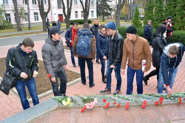 Збережемо пам'ять про подвиг попередників заради майбуття наступних поколінь!