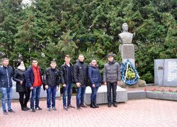 Збережемо пам'ять про подвиг попередників заради майбуття наступних поколінь!