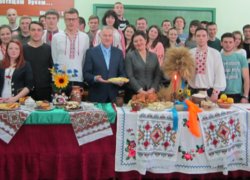 ПРОВОДЖАЄМ КОЛОДІЙ!