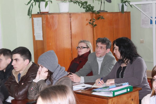 Круглий стіл на тему:  «Генетично модифіковані рослини –– за і проти»