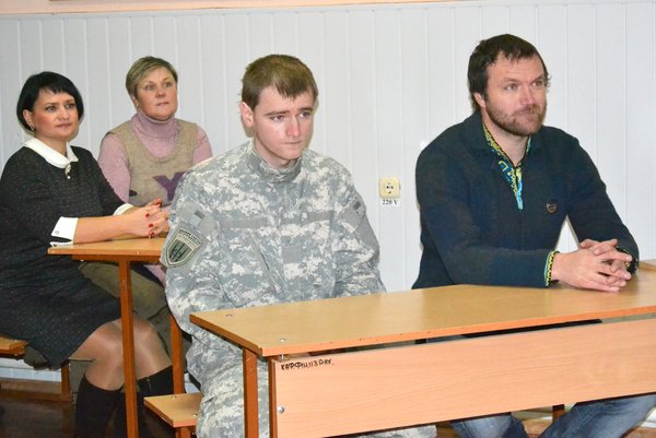 Діліться теплом своїх сердець!