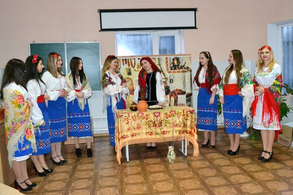 Діліться теплом своїх сердець!