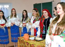 Діліться теплом своїх сердець!