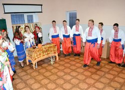 Діліться теплом своїх сердець!