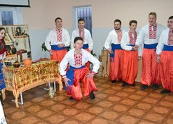 Діліться теплом своїх сердець!
