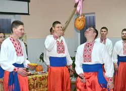 Діліться теплом своїх сердець!