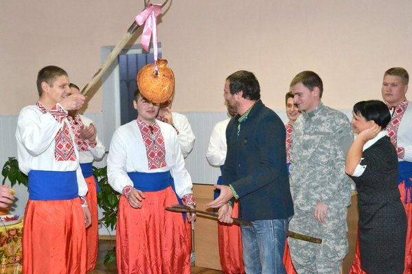 Діліться теплом своїх сердець!