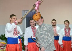Діліться теплом своїх сердець!