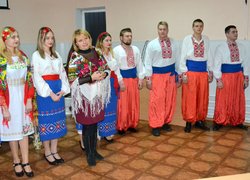 Діліться теплом своїх сердець!