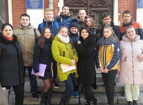 Місце, де зустрічається  минуле й сьогодення
