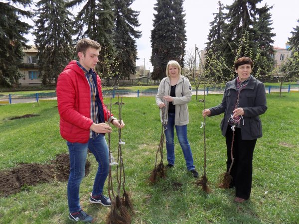 Яблуні з УНУС квітуватимуть на Вінниччині