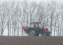 Внесення мінеральних добрив