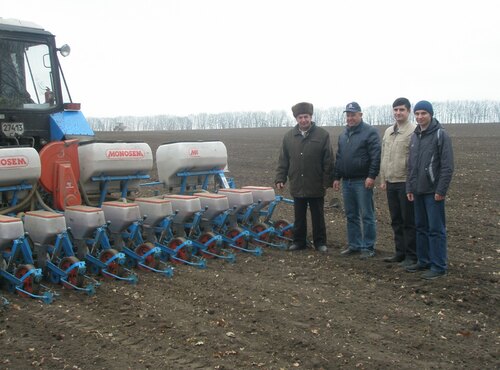 Посів технічних культур у господарстві району за участі Уманського НУС