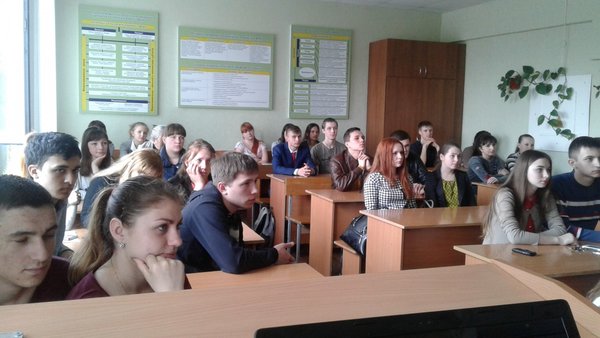Допоможи іншим. Приєднуйся до руху «Червоного Хреста»