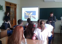 Допоможи іншим. Приєднуйся до руху «Червоного Хреста»