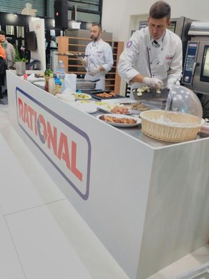 Студенти Уманського НУС відвідали міжнародний експофорум ресторанно-готельного бізнесу та клінінгу 2016